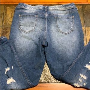 No Boundaries Jeans - No boundaries mid-rise relaxed skinny size 15 No Boundaries Jeans - No boundaries mid-rise relaxed skinny size 15